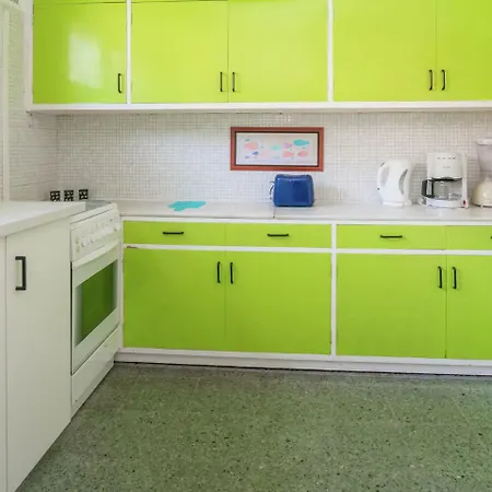 Quaint In With Sea Nearby